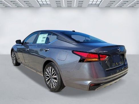 New 2026 Nissan Altima 2.5 SV FWD image 17