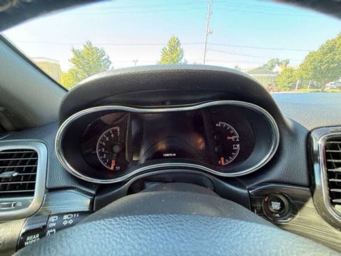 Used 2020 Jeep Grand Cherokee Altitude image 11