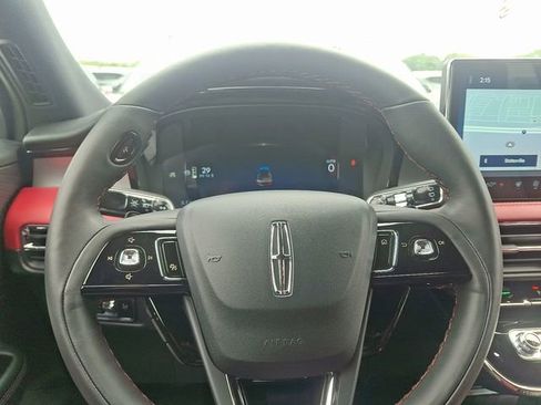 New 2025 Lincoln Corsair Reserve image 9