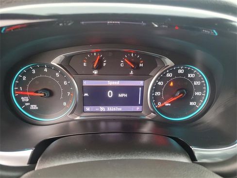 Used 2023 Chevrolet Traverse LT image 34