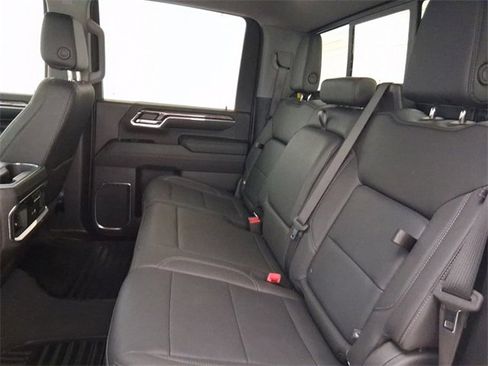 Used 2024 Chevrolet Silverado 2500 LTZ w/ LTZ Convenience Package image 18