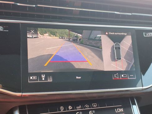 Used 2019 Audi Q8 Premium Plus w/ Premium Plus AWD/4WD image 13