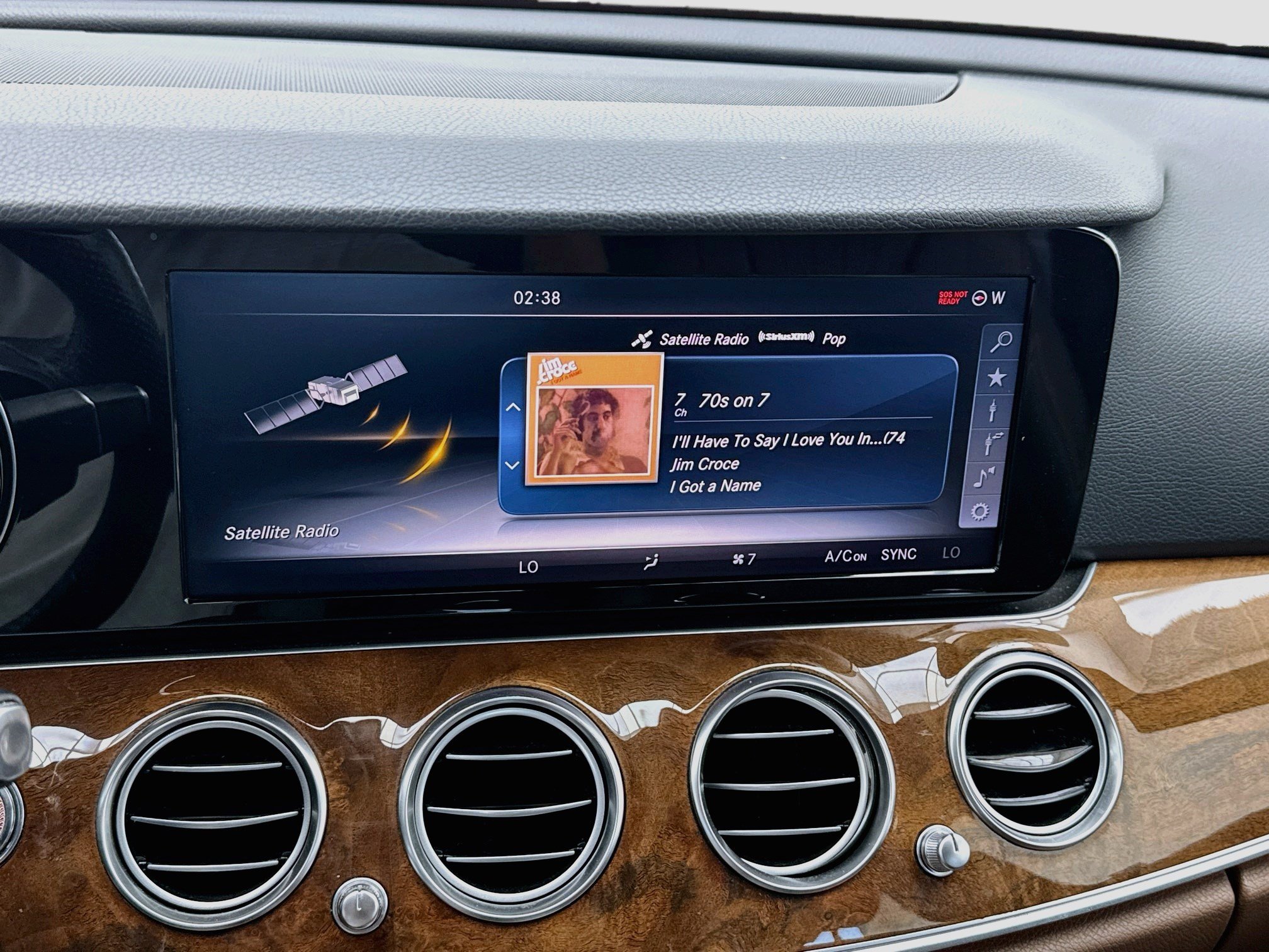 Used 2017 Mercedes-Benz E 300 image 11