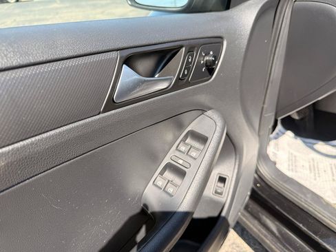 Used 2016 Volkswagen Jetta S FWD image 6