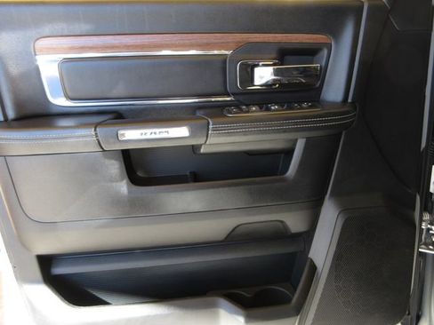 Used 2017 RAM 2500 Laramie w/ Convenience Group image 10