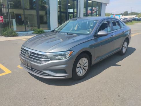 Used 2019 Volkswagen Jetta S FWD image 3