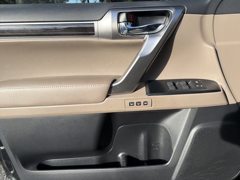 Certified 2023 Lexus GX 460 Premium w/ Premium Package AWD/4WD image 13