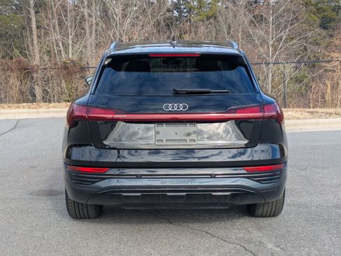 Used 2024 Audi Q8 e-tron Premium Plus w/ Premium Plus Package image 6