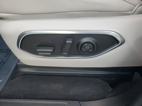 Used 2022 Jeep Wagoneer Series III w/ Convenience Group I image 25