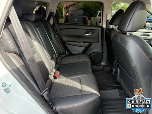 Used 2025 Nissan Rogue SV AWD/4WD image 21