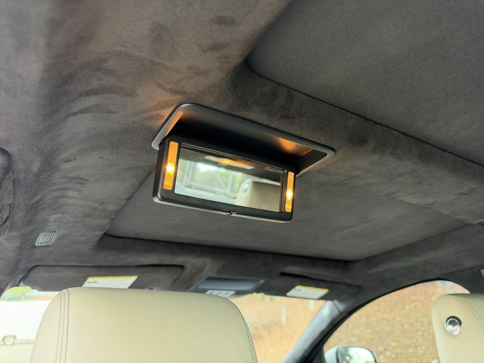 Used 2019 Jaguar XJ R RWD image 43