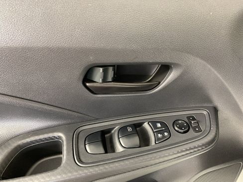 Used 2022 Nissan Versa S FWD image 14