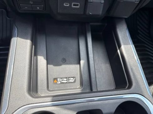 Used 2020 Chevrolet Silverado 1500 LTZ w/ LTZ Premium Package AWD/4WD image 28