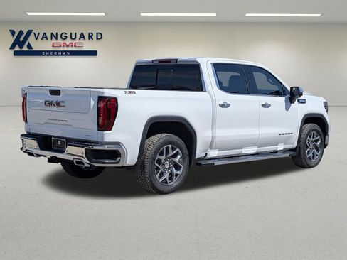 New 2026 GMC Sierra 1500 SLT image 8