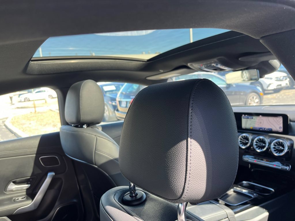 Used 2024 Mercedes-Benz CLA 250 4MATIC w/ Exclusive Package image 18