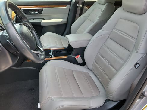 Used 2022 Honda CR-V Touring image 4