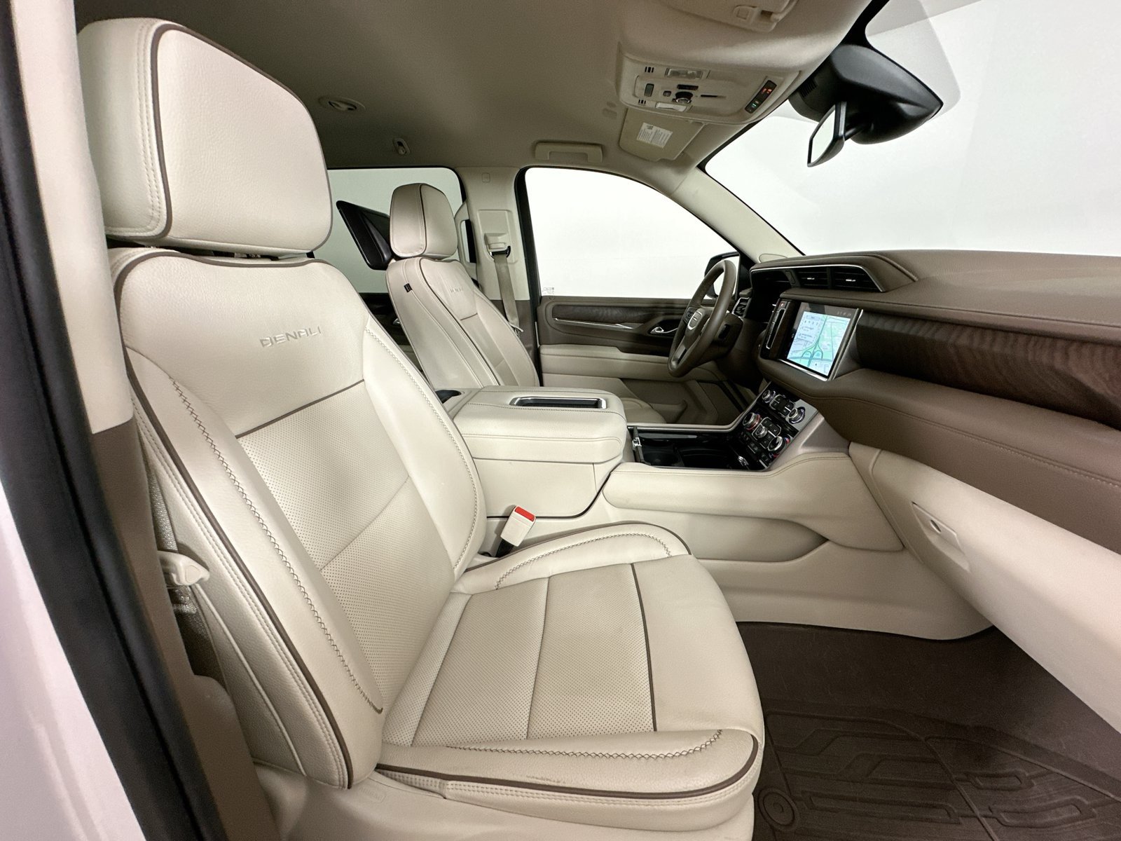 Used 2023 GMC Yukon XL Denali w/ LPO, Floor Liner Package AWD/4WD image 43