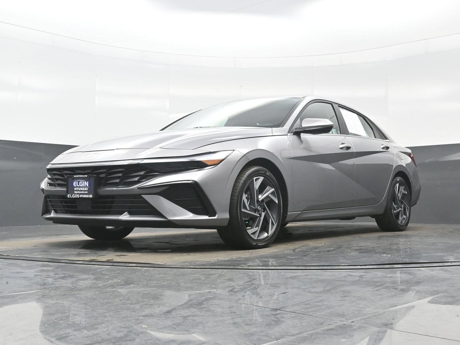 Certified 2025 Hyundai Elantra Limited FWD image 26