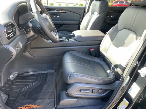 New 2025 Honda Pilot TrailSport image 15