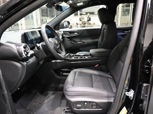 New 2026 Chevrolet Equinox LT w/ Convenience Package II image 9