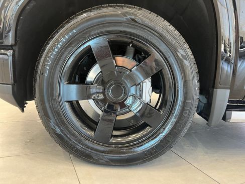 Used 2024 GMC Sierra 1500 Denali Ultimate image 10