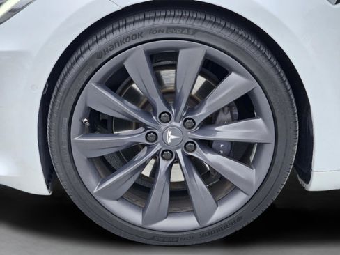 Used 2020 Tesla Model S Long Range Plus AWD/4WD image 33