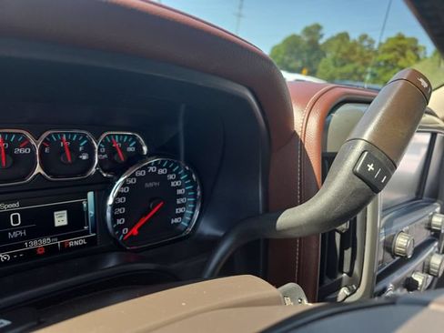 Used 2017 Chevrolet Silverado 1500 High Country AWD/4WD image 26