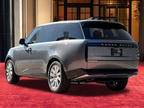 New 2026 Land Rover Range Rover Long Wheelbase SE AWD/4WD image 3