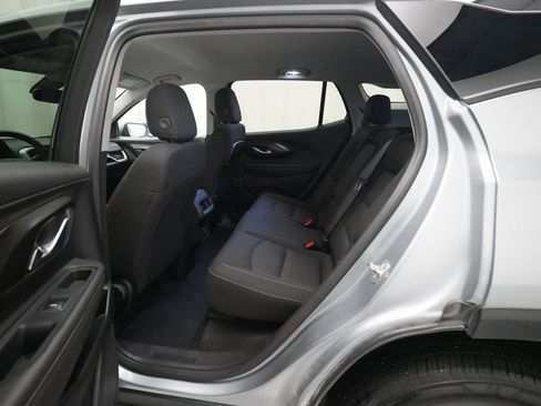 Certified 2024 GMC Terrain SLE image 15