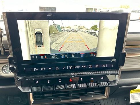 Used 2025 GMC Hummer EV 2X w/ Extreme Off-Road Package AWD/4WD image 20
