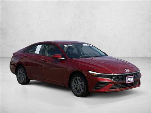 Certified 2025 Hyundai Elantra Blue image 3