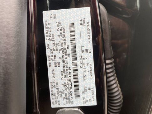 Used 2021 Ford Escape SEL image 32