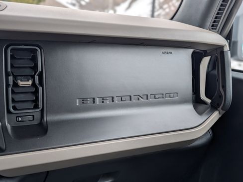 Used 2022 Ford Bronco Big Bend image 15