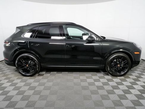 New 2026 Porsche Cayenne AWD image 29