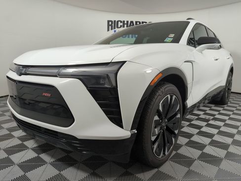 Used 2024 Chevrolet Blazer EV RS image 1