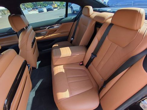 Used 2020 BMW 740i w/ M Sport Package image 12