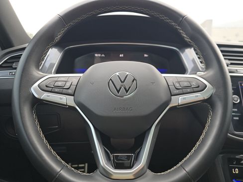Certified 2023 Volkswagen Tiguan SE R-Line AWD/4WD image 23