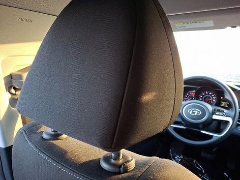 Certified 2023 Hyundai Elantra SEL image 13