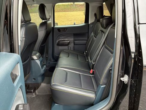 Used 2025 Ford Maverick Lobo image 37