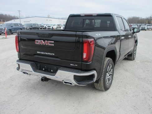 New 2026 GMC Sierra 1500 SLT w/ SLT Convenience Package image 5