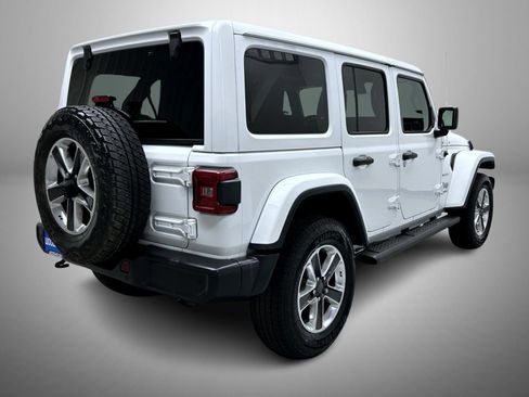 Used 2019 Jeep Wrangler Unlimited Sahara AWD/4WD image 5