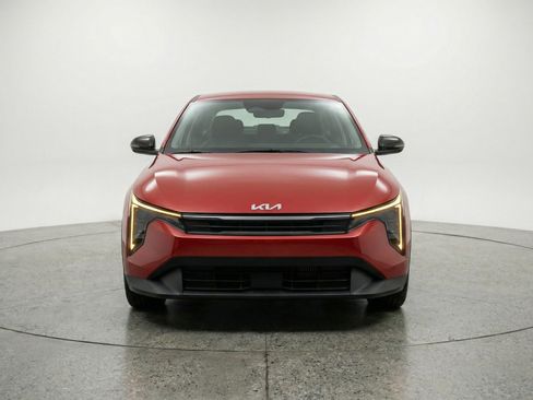 Used 2025 Kia K4 FWD image 2