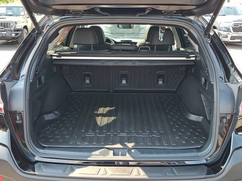 Used 2022 Subaru Outback Limited AWD/4WD image 18