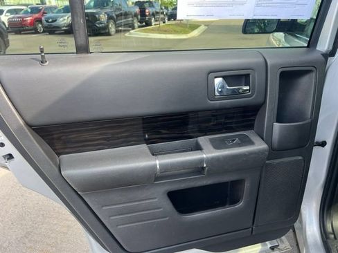 Used 2013 Ford Flex SEL AWD/4WD image 16