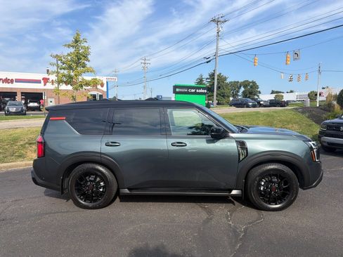 Used 2025 Nissan Armada PRO-4X w/ Pro-4X Premium Package AWD/4WD image 17