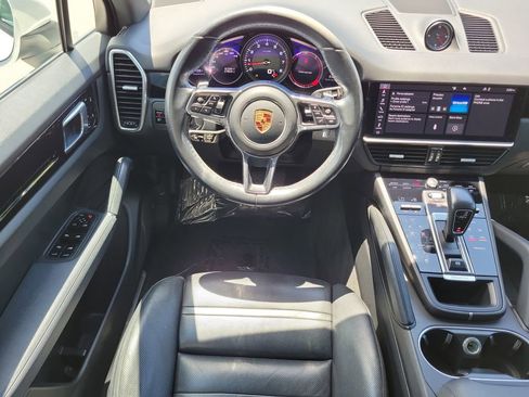 Certified 2020 Porsche Cayenne AWD/4WD image 19