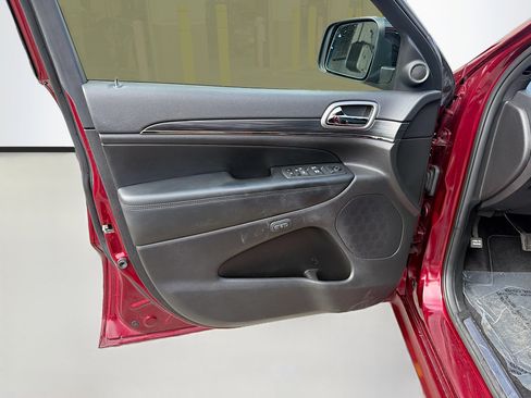 Used 2020 Jeep Grand Cherokee Limited X image 22