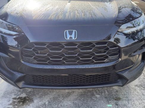 Used 2024 Honda HR-V LX image 6