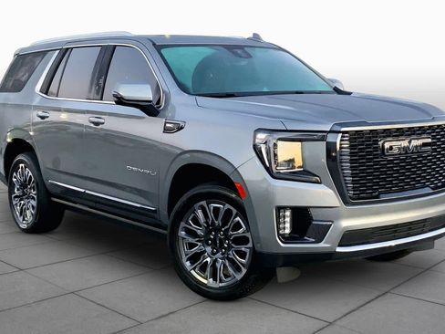 Used 2023 GMC Yukon Denali Ultimate AWD/4WD image 3