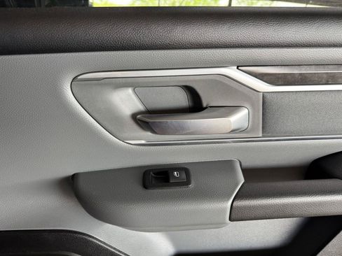 Used 2022 RAM 1500 Big Horn AWD/4WD image 37